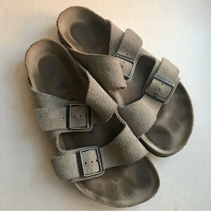 Birkenstock Sandals EU 40 Woman 9.5 Arizona Taupe Suede Soft Footbed
